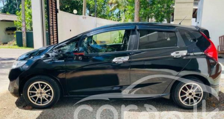 HONDA FIT ARIA 2013