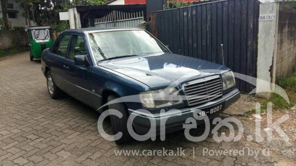 MERCEDES BENZ E200 1993