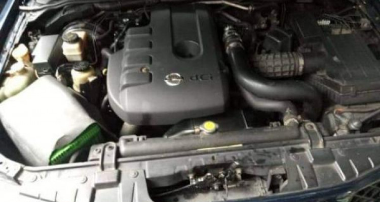 NISSAN NAVARA 2006