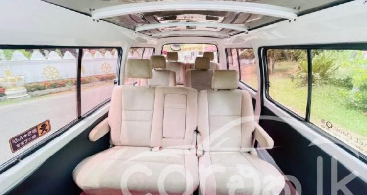 NISSAN CARAVAN 1993