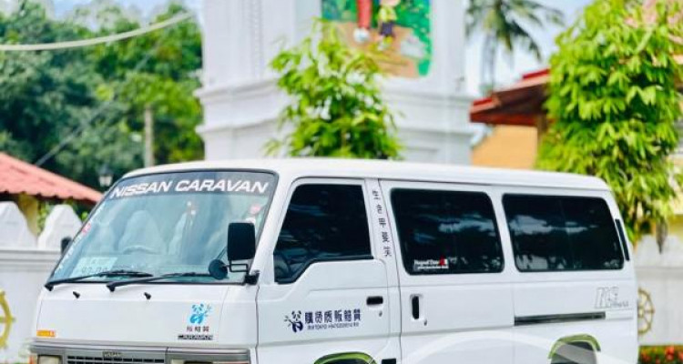 NISSAN CARAVAN 1993