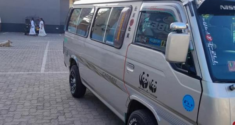 NISSAN CARAVAN 1997