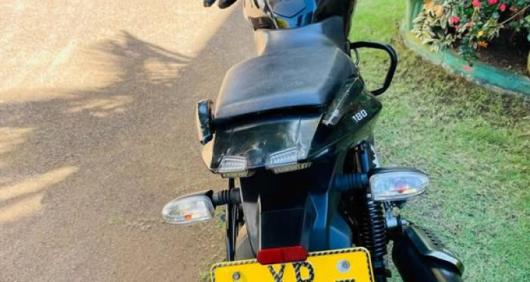 BAJAJ PULSAR 180 2012