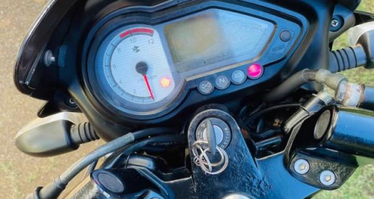 BAJAJ PULSAR 180 2012