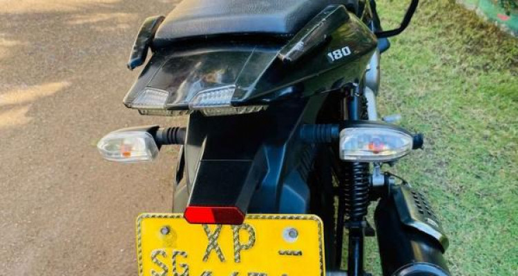 BAJAJ PULSAR 180 2012