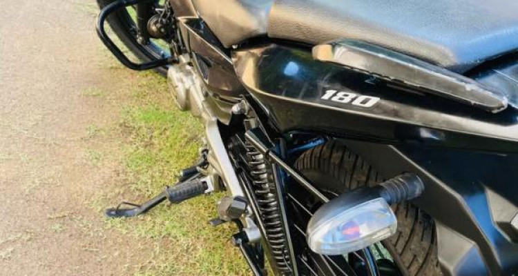 BAJAJ PULSAR 180 2012