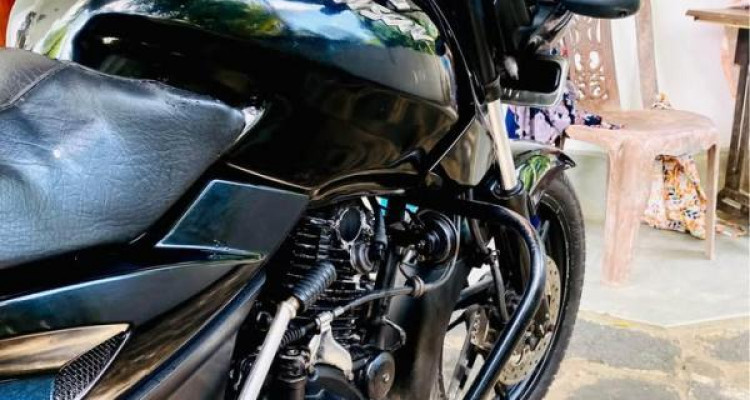 BAJAJ PULSAR 150 2011