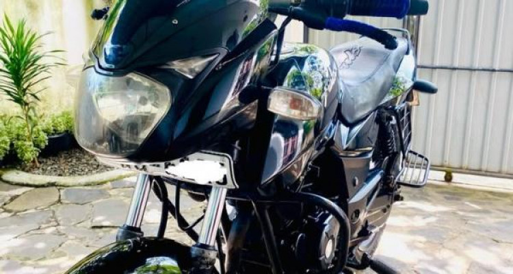 BAJAJ PULSAR 150 2011