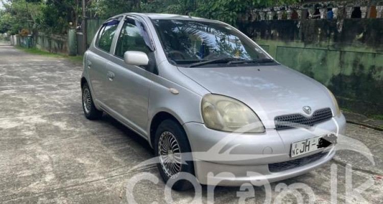 TOYOTA VITZ 2001