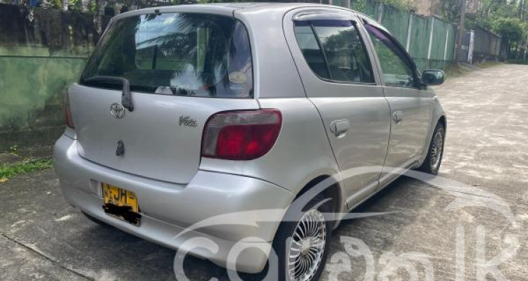 TOYOTA VITZ 2001