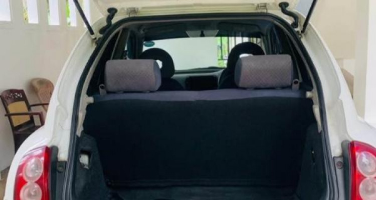 NISSAN MARCH K12 2002