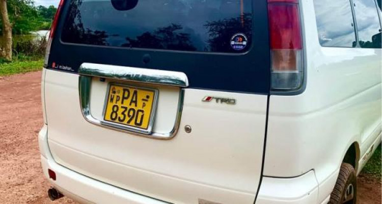 TOYOTA NOAH KR42 2002