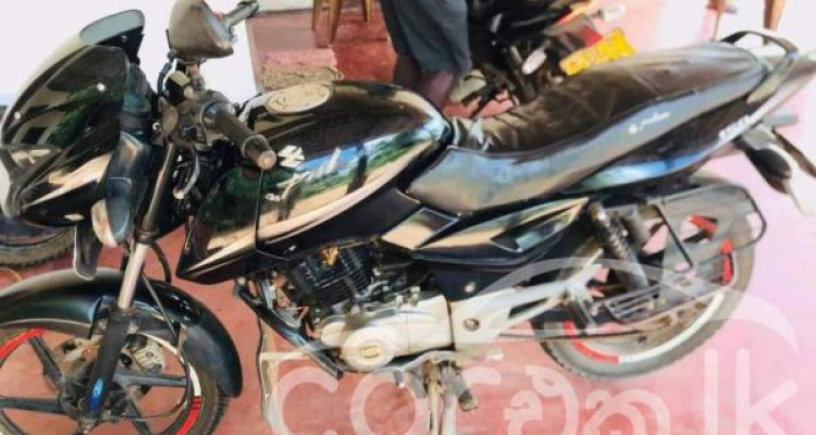 BAJAJ PULSAR 2017