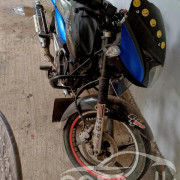 BAJAJ PULSAR 180 2005