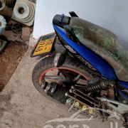 BAJAJ PULSAR 180 2005
