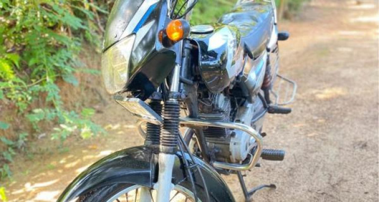 BAJAJ CT100 2010