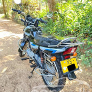 BAJAJ CT100 2010