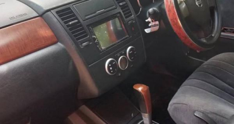 NISSAN TIIDA 2007