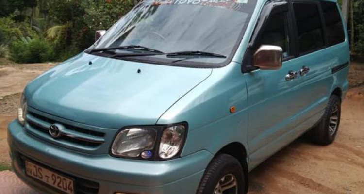 TOYOTA NOAH CR42 2000