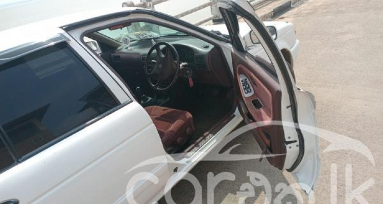 NISSAN SUNNY FB13 1990
