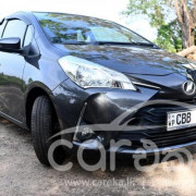 TOYOTA VITZ 2017
