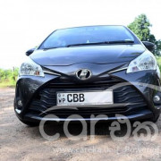 TOYOTA VITZ 2017
