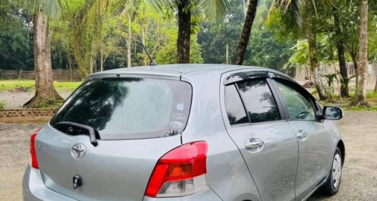 TOYOTA VITZ 2008