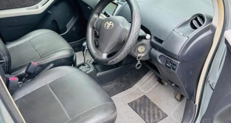 TOYOTA VITZ 2008