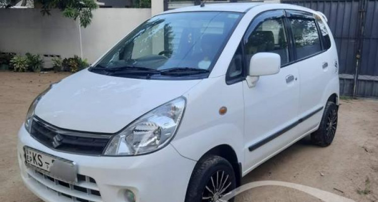 SUZUKI ESTILO 2012