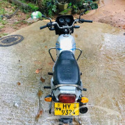 TVS VICTOR 2004