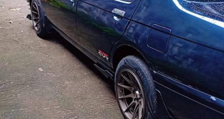 NISSAN BLUEBIRD 2000