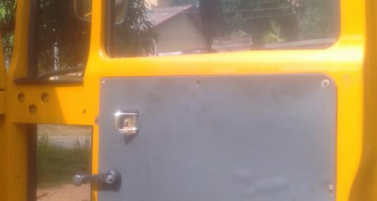LANKA ASHOK LEYLAND LORRY 1995