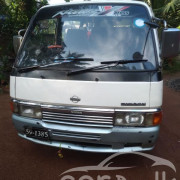 NISSAN CARAVAN 1992