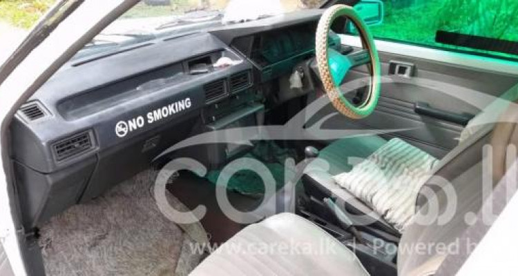 TOYOTA COROLLA AE80 1985