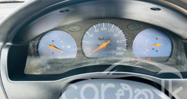 TOYOTA SOLUNA 2002