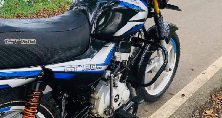 BAJAJ CT100 2019