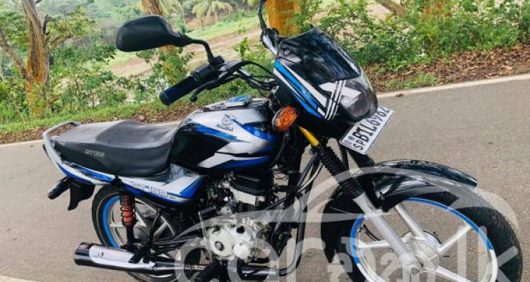 BAJAJ CT100 2019
