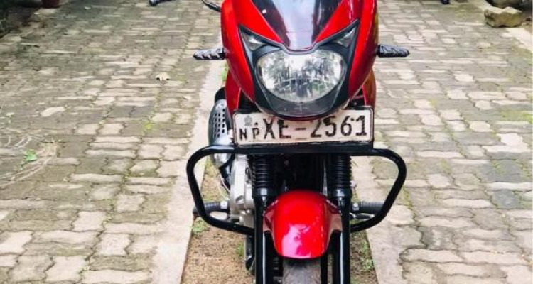 BAJAJ PULSAR 150 2011