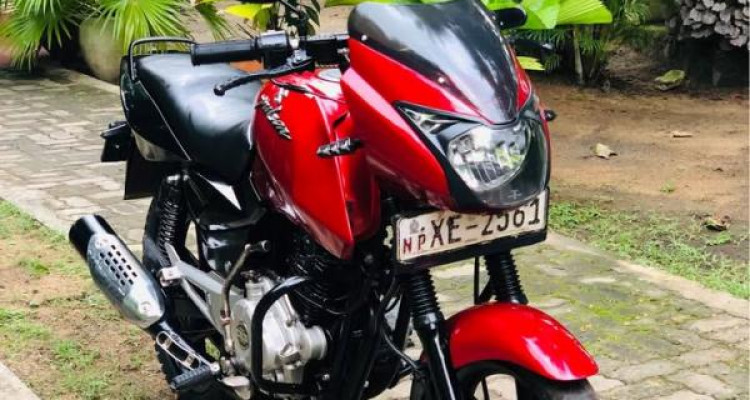 BAJAJ PULSAR 150 2011