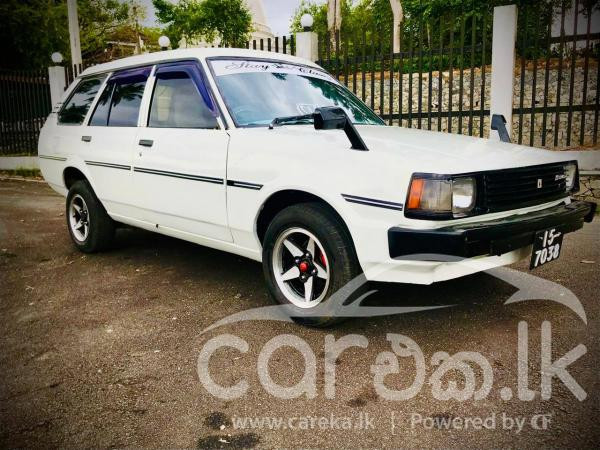 TOYOTA COROLLA DX WAGON 1985