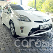 TOYOTA PRIUS 2015