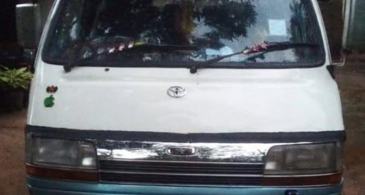 TOYOTA HIACE LH20 1982