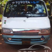 TOYOTA HIACE LH20 1982