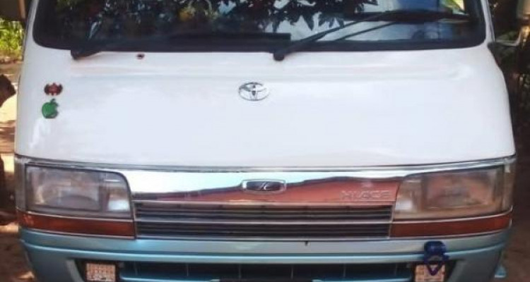 TOYOTA HIACE LH20 1982