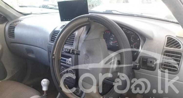 HYUNDAI ACCENT 2000