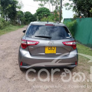 TOYOTA VITZ 2017