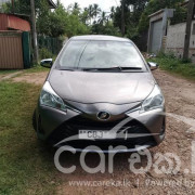 TOYOTA VITZ 2017