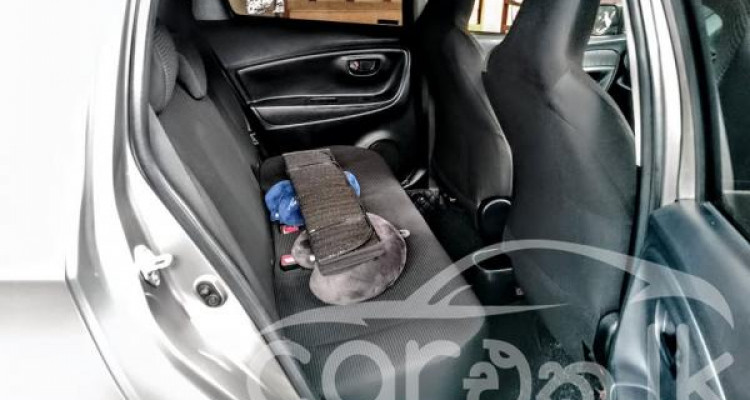 TOYOTA VITZ 2017