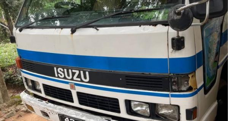 ISUZU NPR 1984