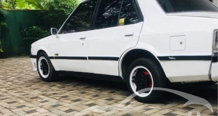 MITSUBISHI LANCER BOX 1980